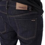 Volcom Solver Farmer nadrág - Stílusos és kényelmes Slim Fit Straight farmer nadrág.