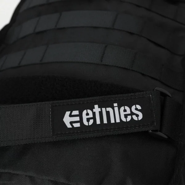 Etnies Marana Light hátizsák fekete színben.