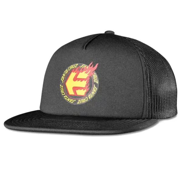Etnies x Santa Cruz Flame Trucker sapka egyenes simléderrel, ikonikus logóval, hálós hátlappal.
