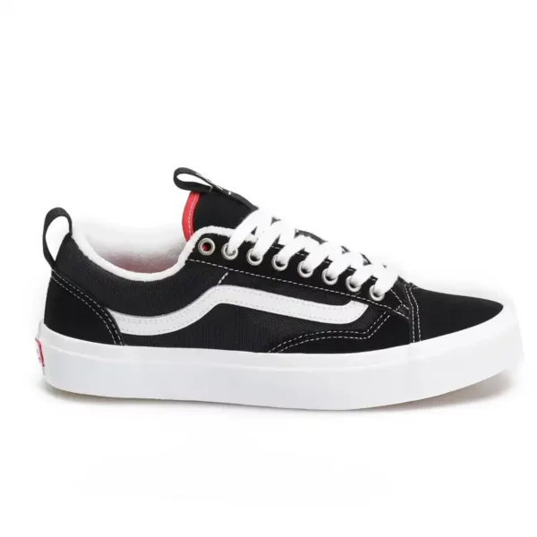 Vans Skate Old Skool 36+ fekete színű gördeszkás cipő – ikonikus stílus modern frissítésekkel.