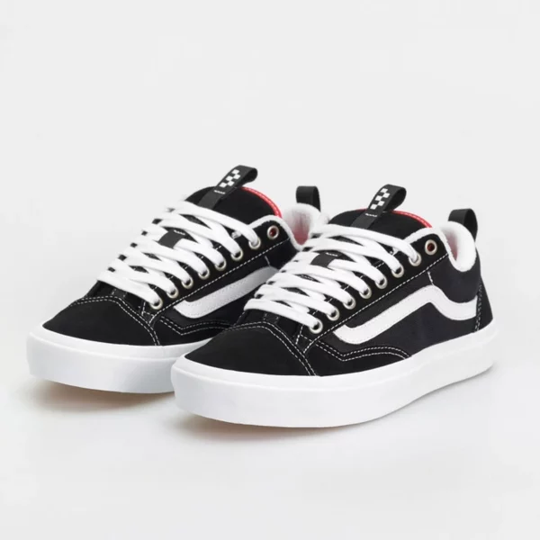 Vans Skate Old Skool 36+ fekete színű gördeszkás cipő – ikonikus stílus modern frissítésekkel.