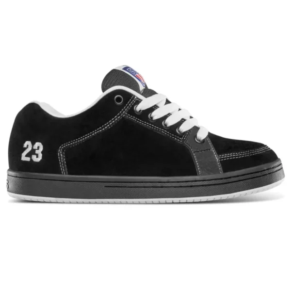 Etnies Sal 23 cipő fekete-fehér színben, retro stílusban, prémium velúr felsőrésszel