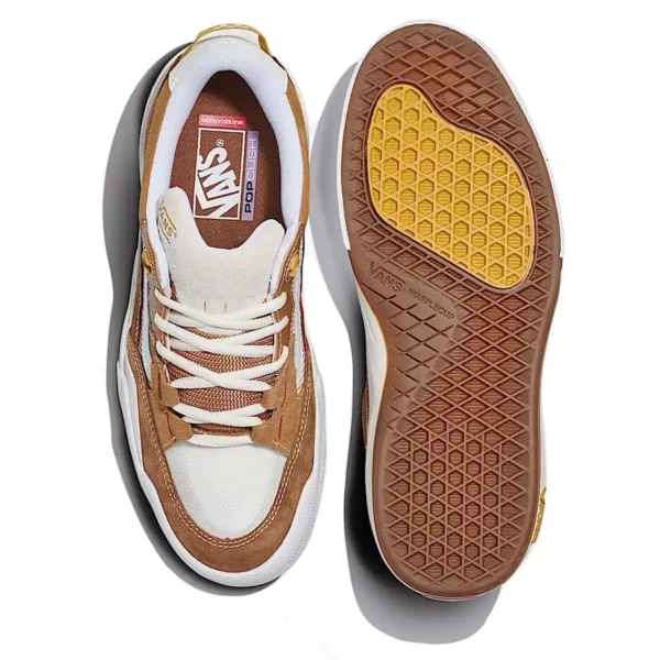Vans Skate 2 Wayvee cipő – légáteresztő hálós felsőrész, PopCush™ talpbetét és Wafflecup™ szerkezet a maximális teljesítményért barna színben.
