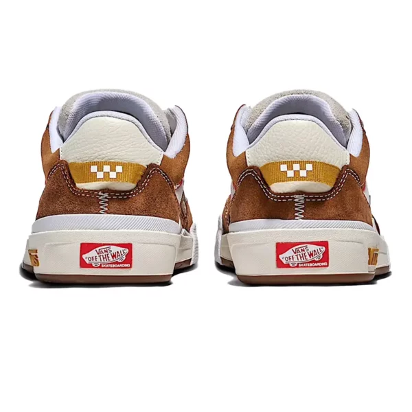 Vans Skate 2 Wayvee cipő – légáteresztő hálós felsőrész, PopCush™ talpbetét és Wafflecup™ szerkezet a maximális teljesítményért barna színben.