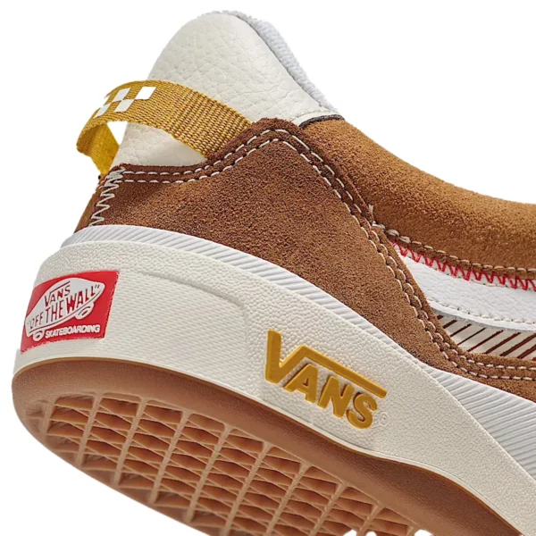 Vans Skate 2 Wayvee cipő – légáteresztő hálós felsőrész, PopCush™ talpbetét és Wafflecup™ szerkezet a maximális teljesítményért barna színben.