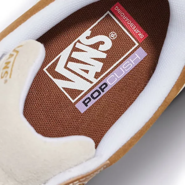 Vans Skate 2 Wayvee cipő – légáteresztő hálós felsőrész, PopCush™ talpbetét és Wafflecup™ szerkezet a maximális teljesítményért barna színben.