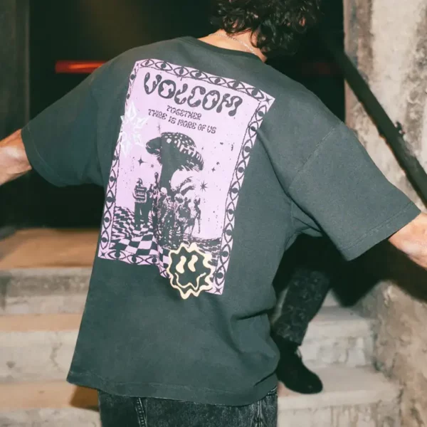 Volcom x Filip Rygalski szürke póló egyedi grafikával és laza szabással