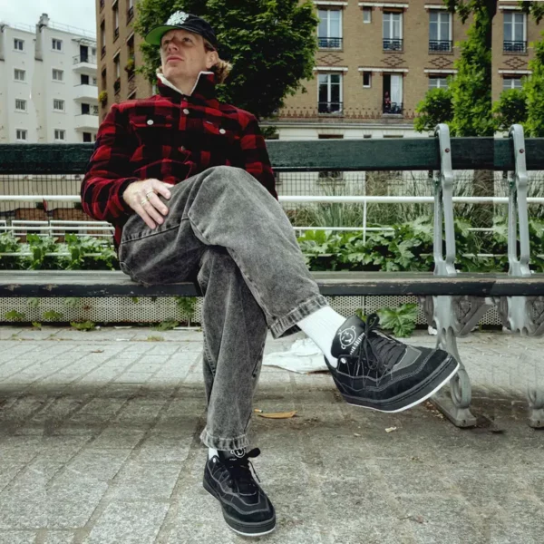 Etnies x Sour Snake fekete gördeszkás cipő retró stílusban, cupsole talppal