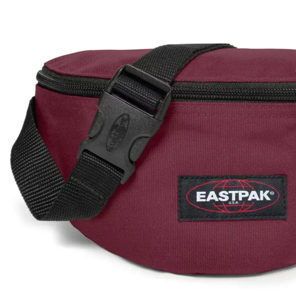 Eastpak Springer övtáska mindennapos bordó színben -Klasszikus design, strapabíró anyag mindennapi használatra ideális.
