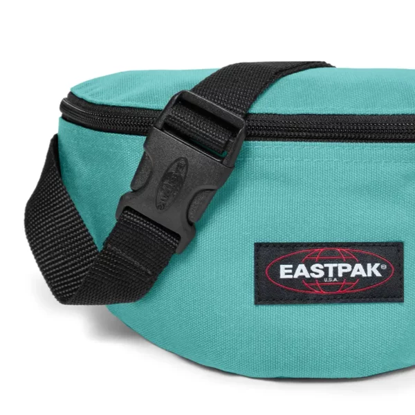 Eastpak Springer övtáska stream blue-kék színben, klasszikus két rekeszes kialakítással