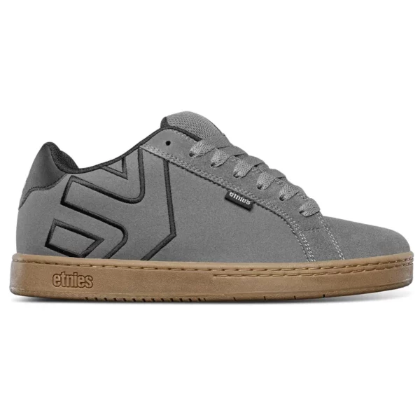Etnies Fader férfi gördeszkás cipő bőr felsőrésszel és 300NBS tapadós talppal sötét szürke színben gumi talppal.
