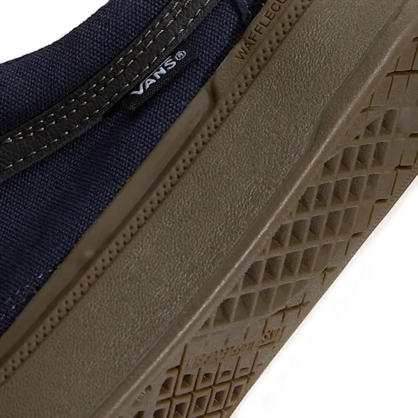 Vans BMX Old Skool cipő kék színben – strapabíró Wafflecup BMX talpkialakítás és DURACAP™ megerősítés a maximális teljesítményért.