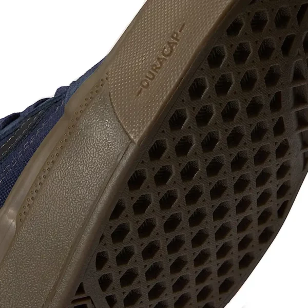 Vans BMX Old Skool cipő kék színben – strapabíró Wafflecup BMX talpkialakítás és DURACAP™ megerősítés a maximális teljesítményért.