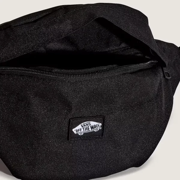 Vans Traveler övtáska fekete színben retro stílusban, praktikus és kényelmes viselet
