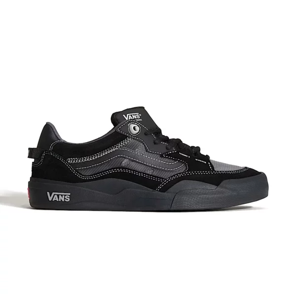 Vans Skate 2 Wayvee cipő – légáteresztő hálós felsőrész, PopCush™ talpbetét és Wafflecup™ szerkezet a maximális teljesítményért teljes fekete színben.