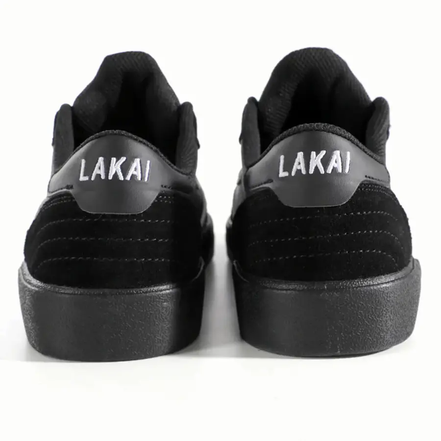 Lakai Cambridge fekete gördeszkás cipő velúr felsőrésszel és gumitalppal