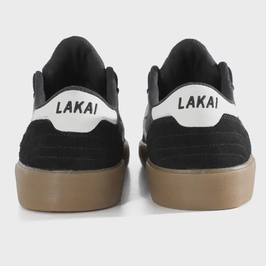 Lakai Cambridge black gum gördeszkás cipő velúr felsőrésszel és gumitalppal