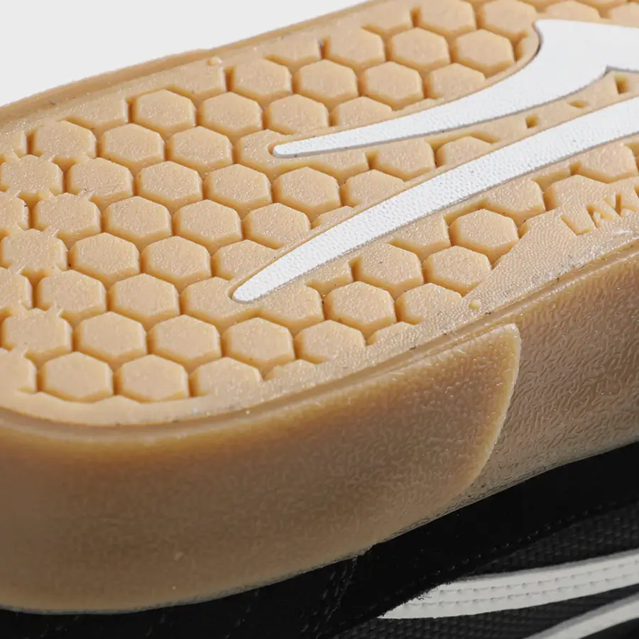 Lakai Cambridge black gum gördeszkás cipő velúr felsőrésszel és gumitalppal